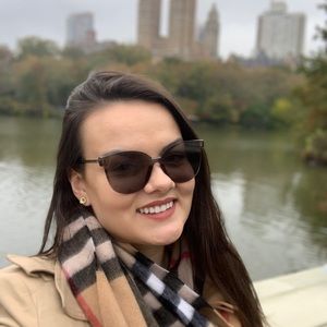 Meet your Posher, Pamela